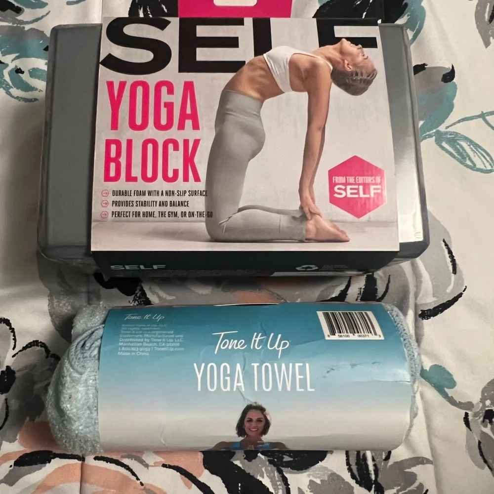 SELF Yoga Block and Tone It Up Yoga Towelp - Picture 2 of 10